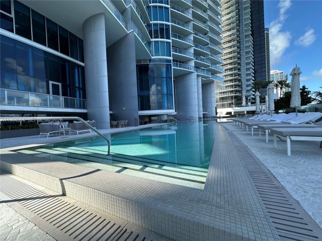 Apartment for sale  Unit #4101 - photo 7103458