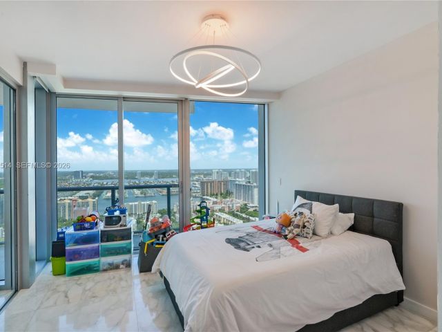 Apartment for sale  Unit #4101 - photo 7103467