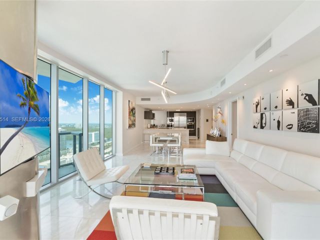 Apartment for sale  Unit #4101 - photo 7103475