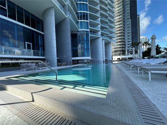 4-bedroom condo for sale in Sunny Isles Beach - 17001 Collins Ave 4101 - MondialRealty