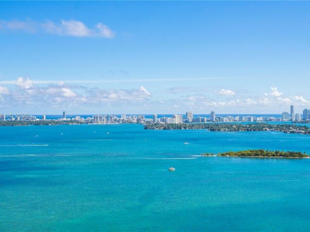 Apartment for sale  Unit #3402 - photo 7101735