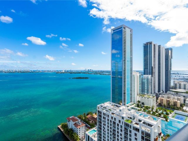 Apartment for sale  Unit #3402 - photo 7101736