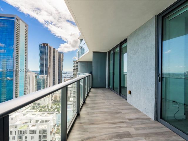 Apartment for sale  Unit #3402 - photo 7101739