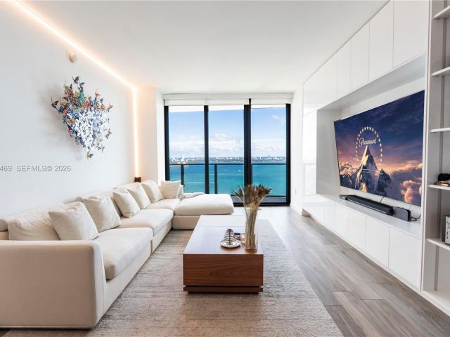 Apartment for sale  Unit #3402 - photo 7101752