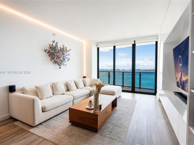 Apartment for sale  Unit #3402 - photo 7101754