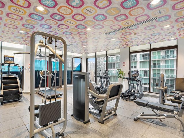 2-bedroom condo for sale in Miami - 31 SE 6th St 2008 - MondialRealty