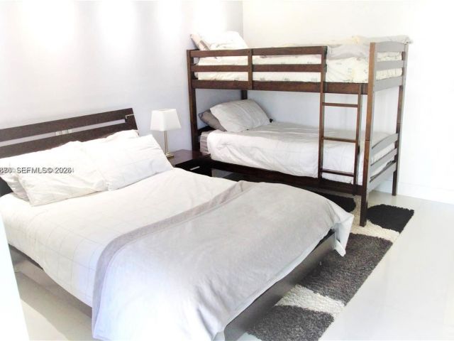 2-bedroom condo for rent in Sunny Isles Beach - 100 Bayview 514 - MondialRealty