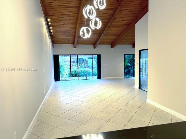 Home for rent at 2753 S Parkview Dr - photo 7146634