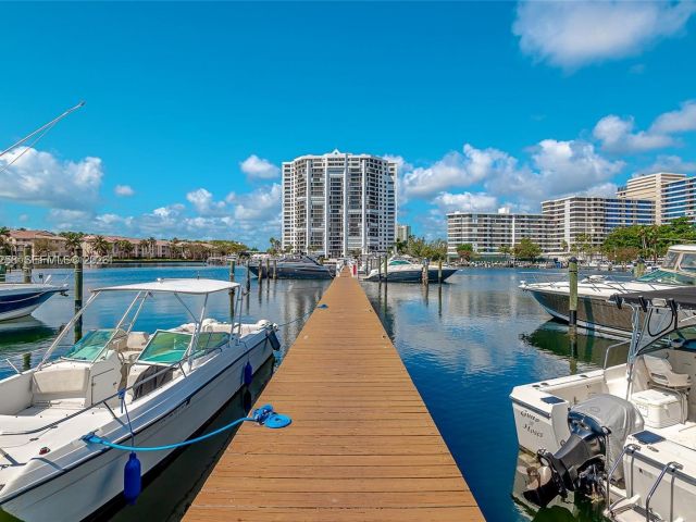 Home for rent at 2753 S Parkview Dr - photo 7146643