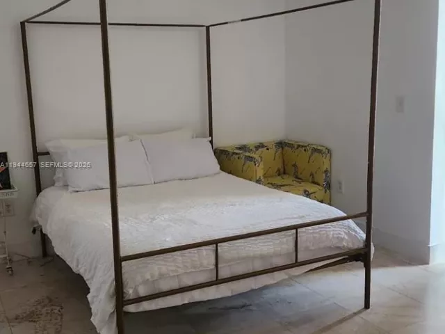 2-bedroom condo for sale in Miami - 170 SE 14th St 2405 - MondialRealty