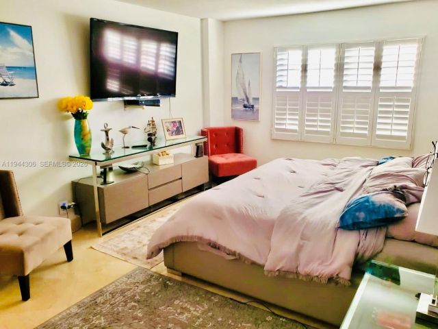 Apartment for sale  Unit #8E - photo 7102795