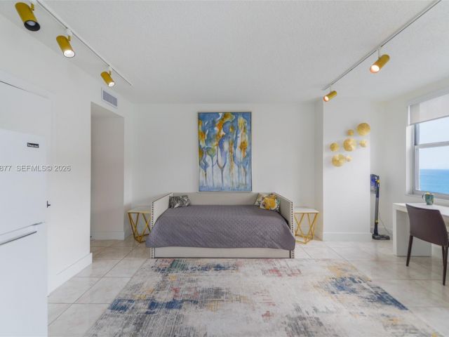 Apartment for rent  Unit #19E - photo 7108035