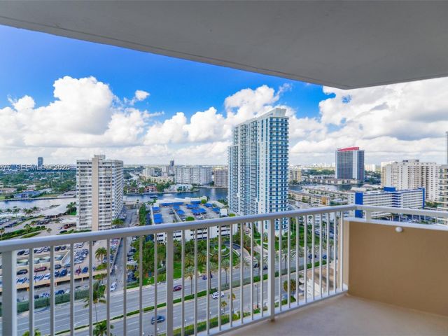 Apartment for rent  Unit #19E - photo 7108063