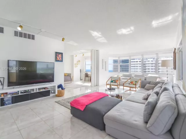 3-bedroom condo for rent in Hallandale Beach - 1950 S Ocean Dr 19E - MondialRealty