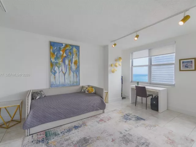 3-bedroom condo for rent in Hallandale Beach - 1950 S Ocean Dr 19E - MondialRealty