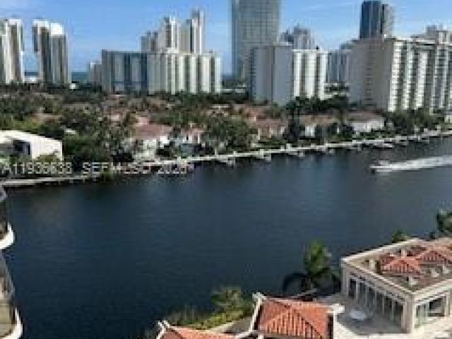 Apartment for sale  Unit #10-L - photo 7114247