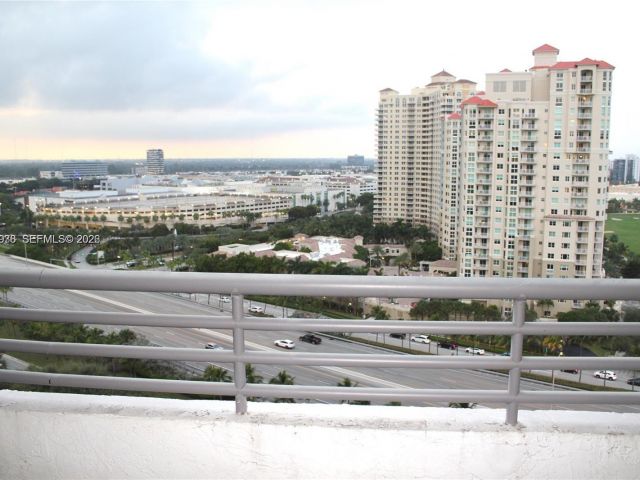 Apartment for rent  Unit #1903 - photo 7434795