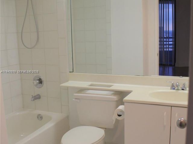 Apartment for rent  Unit #1903 - photo 7434799