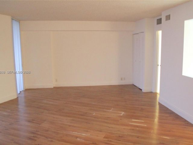 Apartment for rent  Unit #1903 - photo 7434802