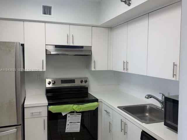 Apartment for rent  Unit #1903 - photo 7434803