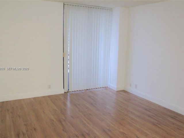 Apartment for rent  Unit #1903 - photo 7434805