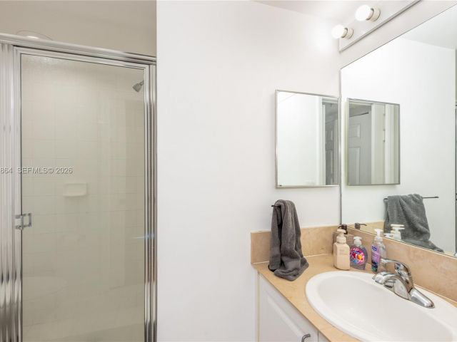 Apartment for sale  Unit #3403 - photo 7116291