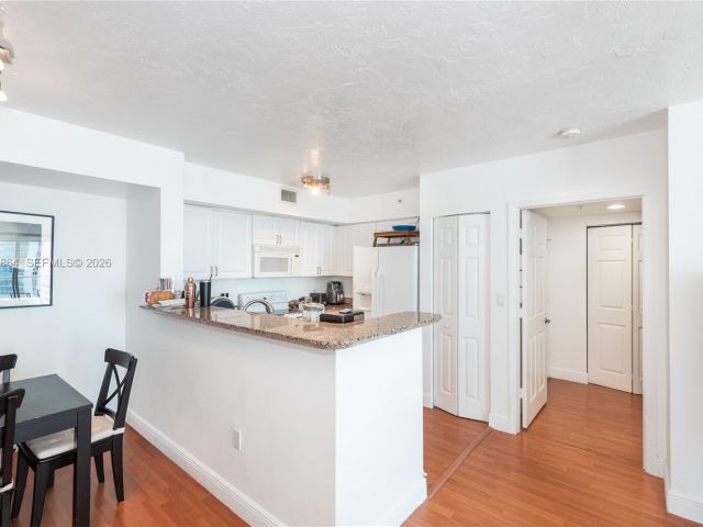 Apartment for sale  Unit #3403 - photo 7116296