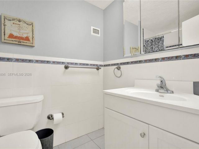 Apartment for sale  Unit #318 - photo 7433989