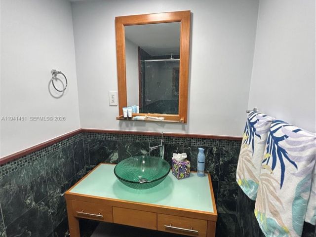 Apartment for rent  Unit #PH11 - photo 7116552