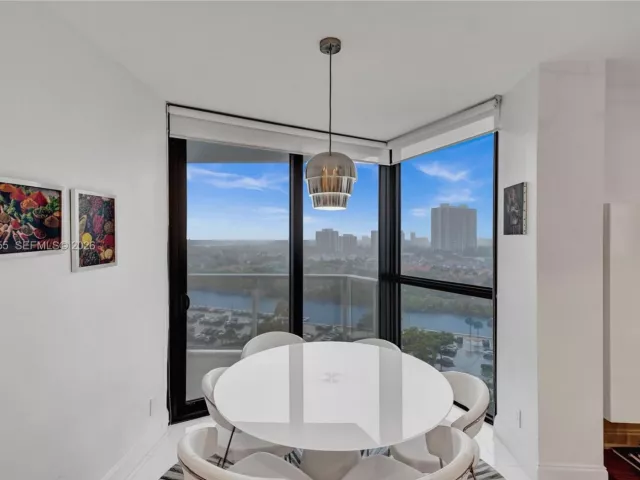 Apartment for sale  Unit #1002 - photo 7113234