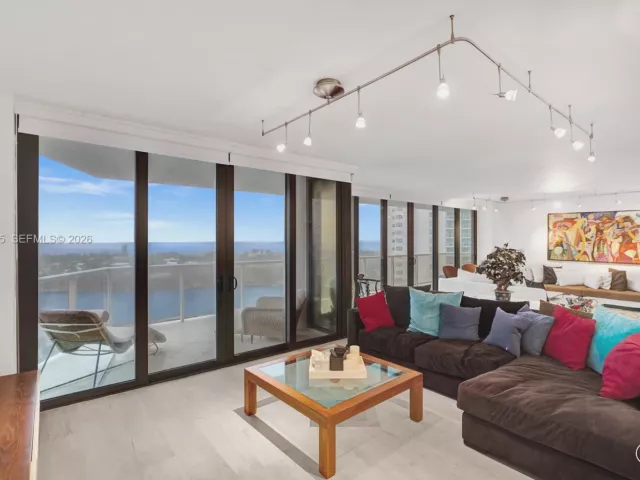 Apartment for sale  Unit #1002 - photo 7113236