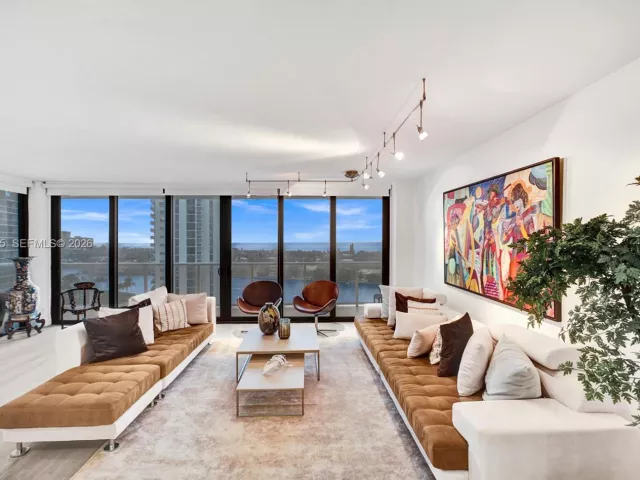 Apartment for sale  Unit #1002 - photo 7113239