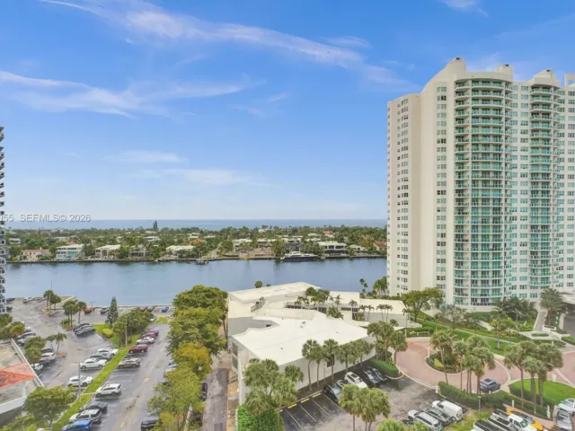 Apartment for sale  Unit #1002 - photo 7113223