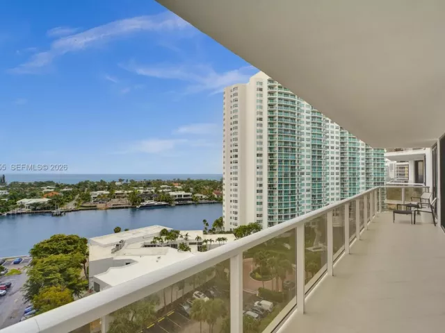 Apartment for sale  Unit #1002 - photo 7113225