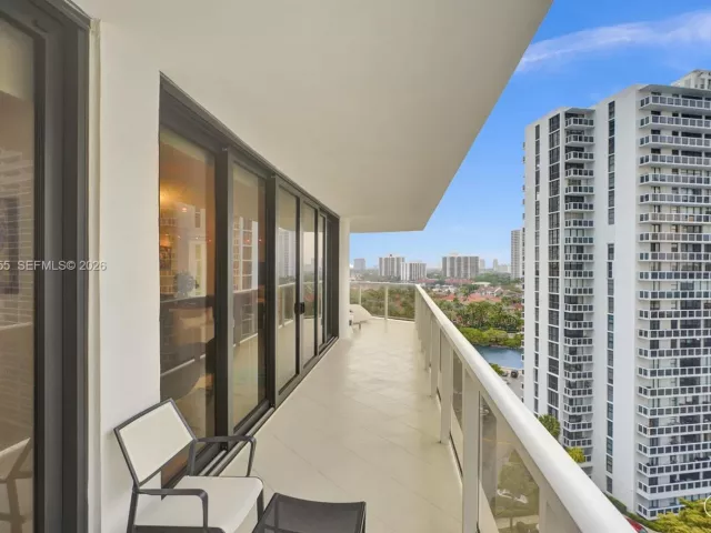 Apartment for sale  Unit #1002 - photo 7113228