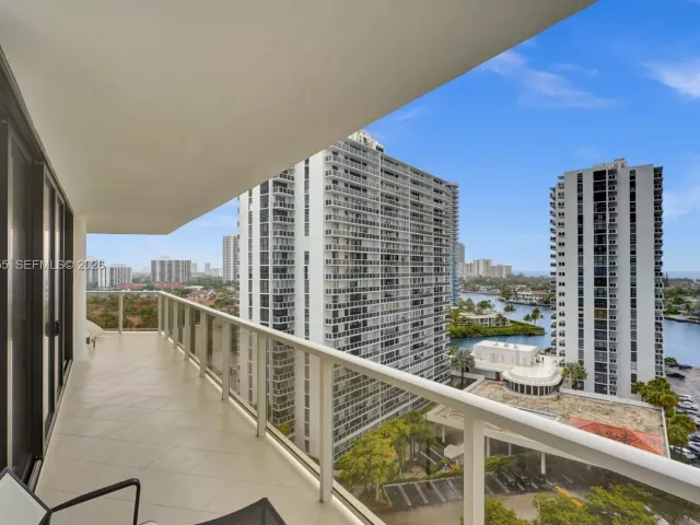 Apartment for sale  Unit #1002 - photo 7113229