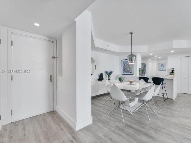 Apartment for sale  Unit #1506 - photo 7176097