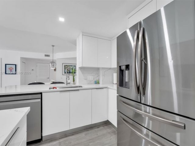 Apartment for sale  Unit #1506 - photo 7176107