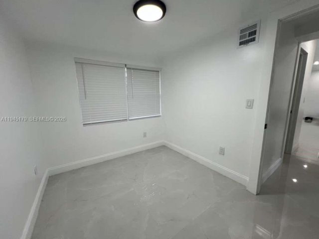 3-bedroom home for rent in Fort Lauderdale - 2850 NW 7th St - MondialRealty