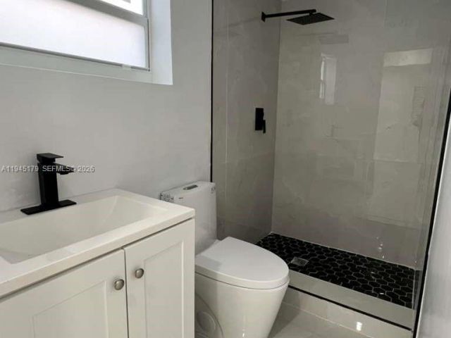 3-bedroom home for rent in Fort Lauderdale - 2850 NW 7th St - MondialRealty