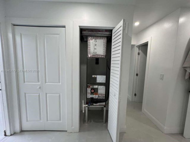 3-bedroom home for rent in Fort Lauderdale - 2850 NW 7th St - MondialRealty