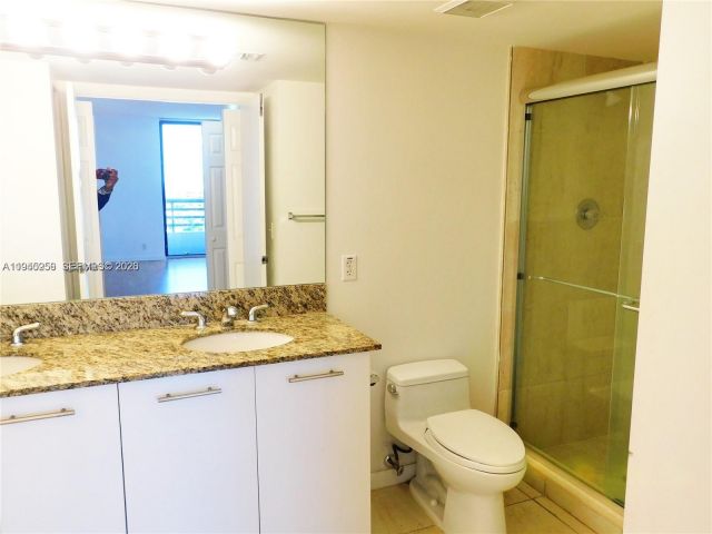 Apartment for rent  Unit #1002 - photo 7438267