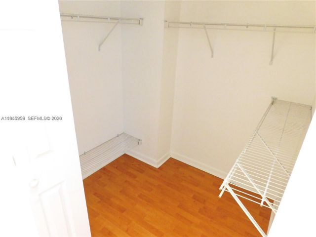 Apartment for rent  Unit #1002 - photo 7438269