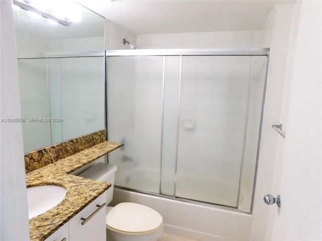 Apartment for rent  Unit #1002 - photo 7438270