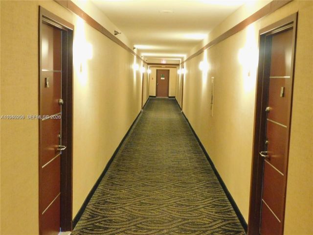 Apartment for rent  Unit #1002 - photo 7438271