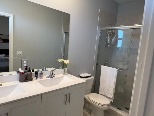 3-bedroom home for rent in Miami - 887 NE 211th St - MondialRealty