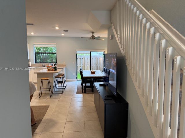 3-bedroom home for rent in Miami - 887 NE 211th St - MondialRealty