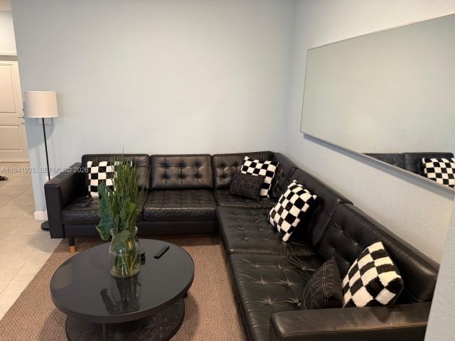 3-bedroom home for rent in Miami - 887 NE 211th St - MondialRealty