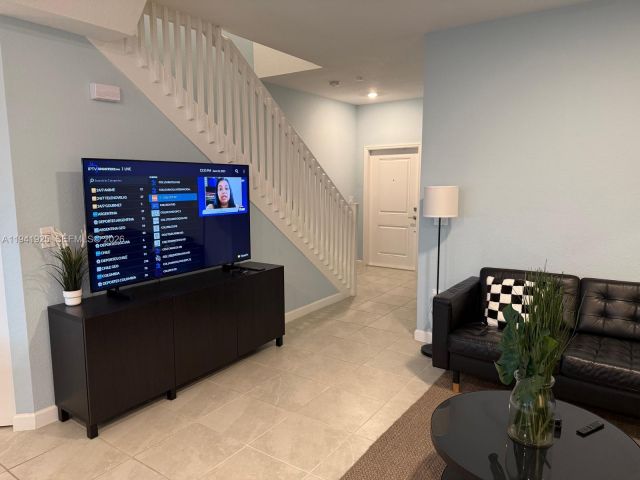 3-bedroom home for rent in Miami - 887 NE 211th St - MondialRealty