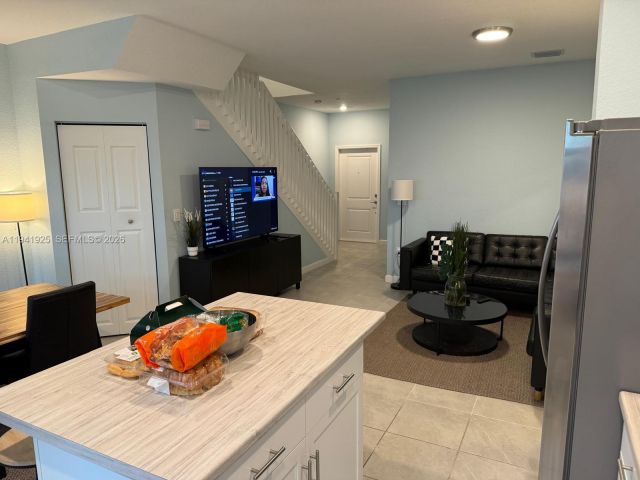 3-bedroom home for rent in Miami - 887 NE 211th St - MondialRealty